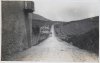 Fotografía de un tramo del Circuito de Lasarte a su paso por Urnieta hacia Hernani. A la izquierda, en primer término la casa Babiloni. Al fondo, el caserío Araneder