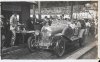 Fotografía de la operación de pesaje en el muelle de Donostia al automóvil Lorraine Dietrich nº 30 del participante Bloch