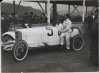 Fotografía del carrerista Sailer con su bólido Mercedes en el Circuito de Lasarte. II Gran Premio de San Sebastián