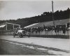 Fotografía del piloto Conde Giulio Masetti con su automóvil Mercedes en el Circuito de Lasarte