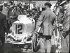 Fotografía de la operación de pesaje en el muelle de Donostia del Mercedes de Giulio Masetti, participante del II Gran Premio de San Sebastián