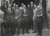 Fotografía del piloto Pedro de Vizcaya y el presidente del RACG Manuel Rezola con otras personalidades del Circuito de Lasarte