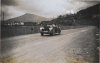 Fotografía del piloto Manso de Zúñiga, participante en el IV Gran Premio de Turismo con su automóvil Chenard Walcker