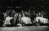 Fotografía de tres de los automóviles Delage participantes en el Gran Premio de España. Con el nº 14 el automóvil del piloto André Morel, con el nº 10 el de Edmond Bourlier. Por último, el piloto Robert Benoist con el automóvil con el que se proclamó ganador de la carrera