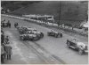 Fotografía de la salida de varios automóviles deportivos en el circuito de Lasarte