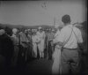 Fotografía de Jose María Maquíbar dando las últimas instrucciones a los pilotos