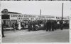 Fotografía de la puesta a punto del autmóvil Auto-Union de Hans Stuck von Viliez en los boxes