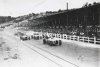 Fotografía de la salida del Gran Premio de España de 1935, a la cabeza el automóvil Auto-Union de Bernard Rosemeyer