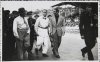 Fotografía del director de carreras de Mercedes Benz Alfred Neubauer con el con el campeón del Gran Premio de España de 1935, Rudolf Caracciola, de la misma escudería.